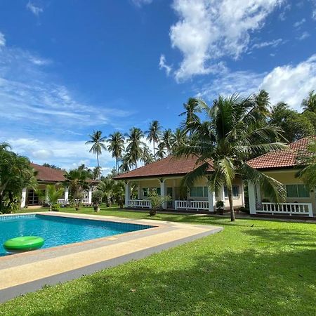 Palm Gardens Resort, Bang Saphan Exterior photo