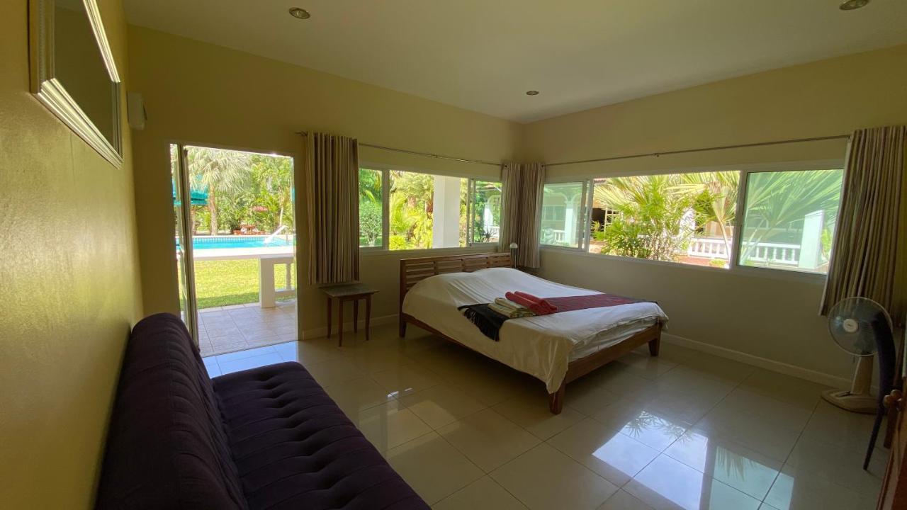 Palm Gardens Resort, Bang Saphan Exterior photo