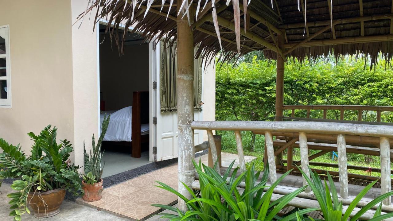 Palm Gardens Resort, Bang Saphan Exterior photo
