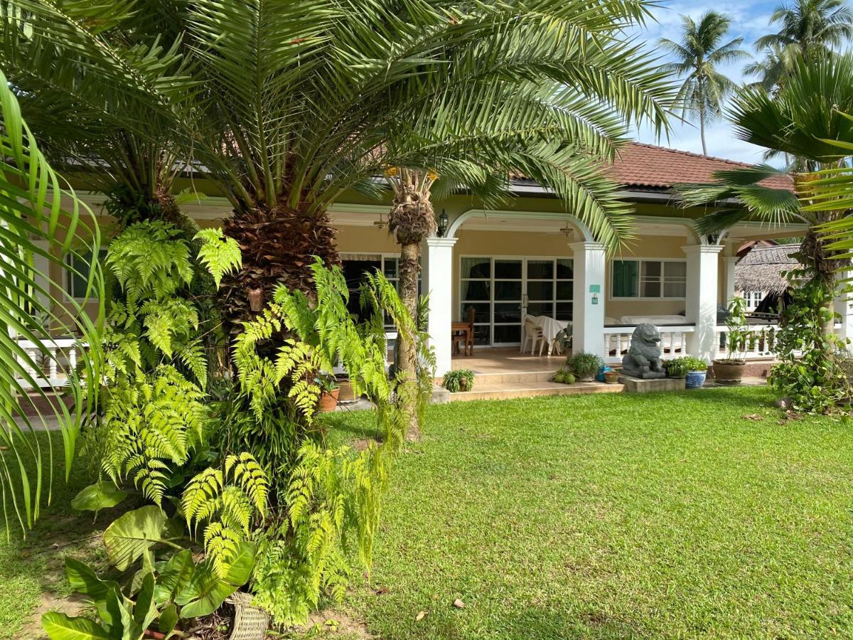 Palm Gardens Resort, Bang Saphan Exterior photo
