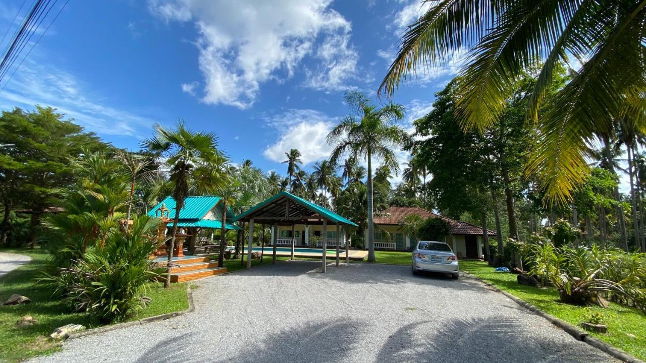 Palm Gardens Resort, Bang Saphan Exterior photo